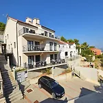 Molo Lozna-5 By Interhome Postira